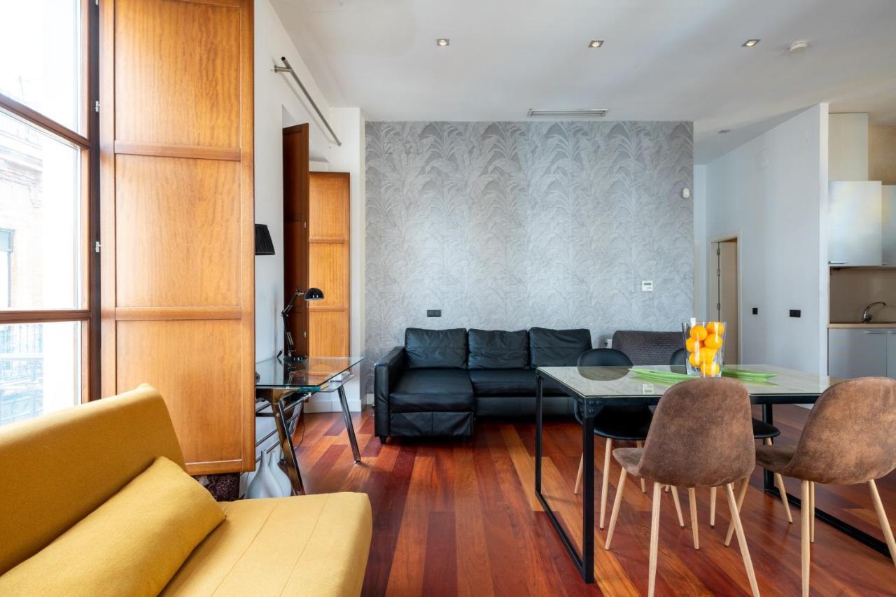 Cathedral Apartment, Upper Floor Apartment Seville Exterior photo