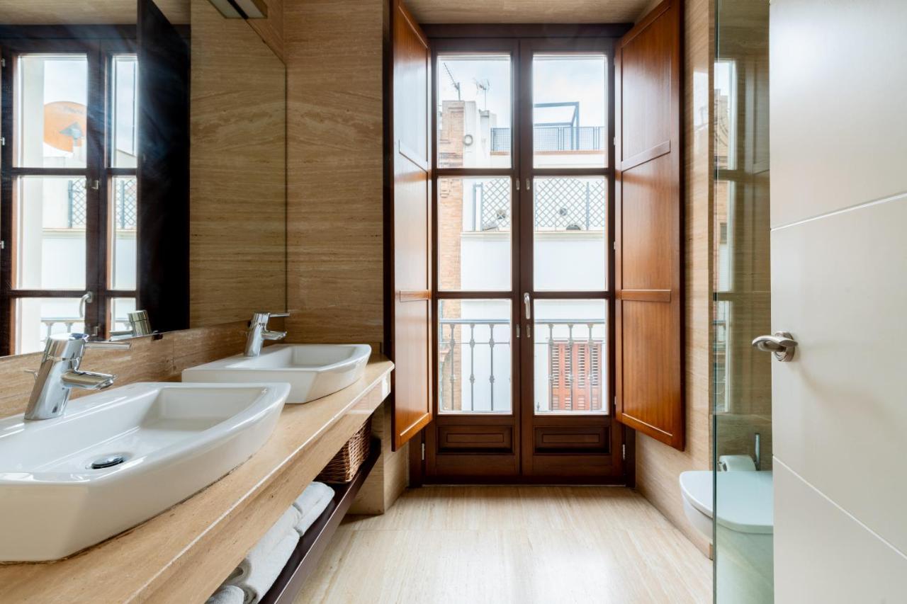 Cathedral Apartment, Upper Floor Apartment Seville Exterior photo